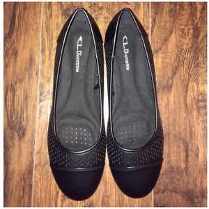NEW-Women’s Size 11 Black Flats